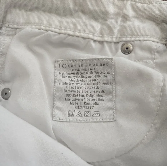 Lauren Conrad White  Women's Shorts Sz 0 Frayed Hem - Picture 8 of 9